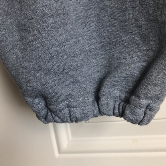 NWOT GILDAN HEAVY BLEND GRAY SWEATPANTS SIZE M - Picture 4 of 5